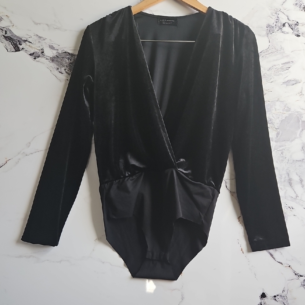 Elegant Black Velvet Women's Top